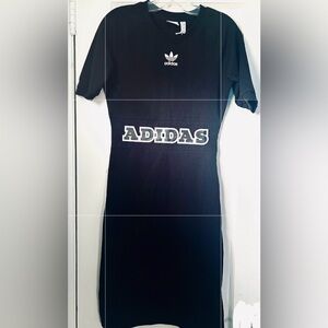 Women still Adidas shirt dress size small